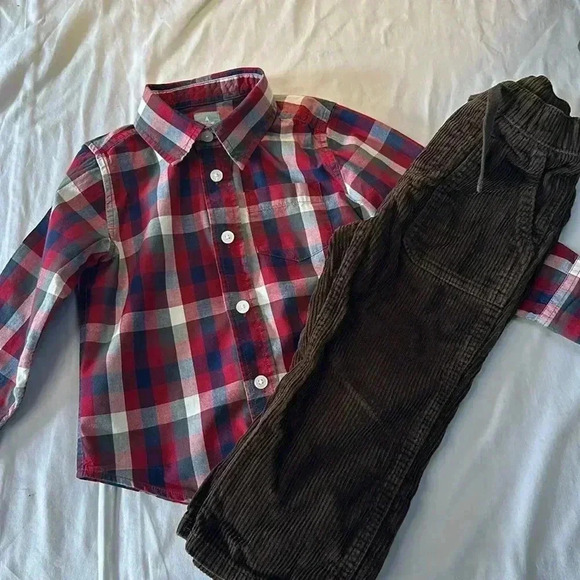 GAP - 2 piece toddler outfit/set.  Size 2 - Picture 1 of 7